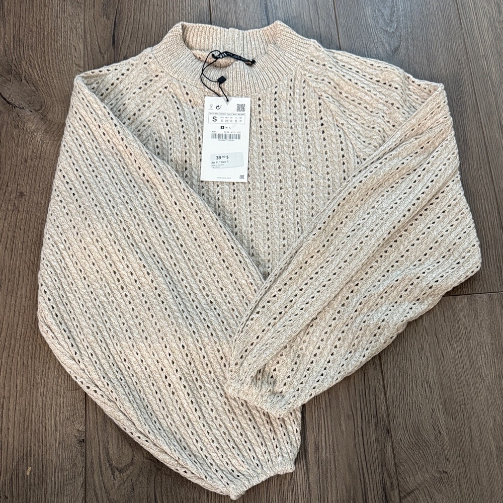 ZARA KNIT CROPPED SWEATER! BRAND NEW! TAGS STILL ATTACHED! SIZE SMALL